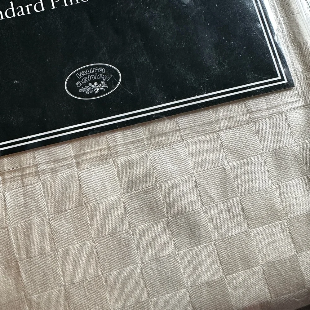 New Laura Ashley Standard Full Pillowcase Pair 100% Cotton Off White Check 300TC